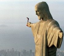 Enciclopedia performantelor romanesti in secolul XX. Chipul faimoasei statui a Mantuitorului Iisus Hristos de la Rio de Janeiro este sculptat de romanul Gheorghe Leonida Enciclopedia performantelor romanesti in secolul XX. Chipul faimoasei statui a Mantuitorului Iisus Hristos de la Rio de Janeiro este sculptat de romanul Gheorghe Leonida