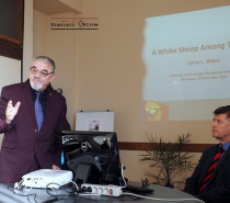 Istoricul american Larry Watts propus membru de Onoare al Academiei Române la Conferința Cărțile Centenarului de la Institutul de Sociologie Istoricul american Larry Watts propus membru de Onoare al Academiei Române la Conferința Cărțile Centenarului de la Institutul de Sociologie