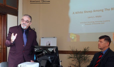 Istoricul american Larry Watts propus membru de Onoare al Academiei Române la Conferința Cărțile Centenarului de la Institutul de Sociologie Istoricul american Larry Watts propus membru de Onoare al Academiei Române la Conferința Cărțile Centenarului de la Institutul de Sociologie